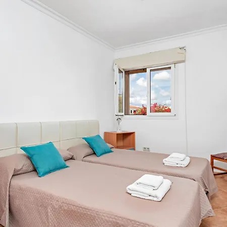 Punta Prima Sleeps 8 With Pool Air Con And Wifi * Punta Prima (Menorca)