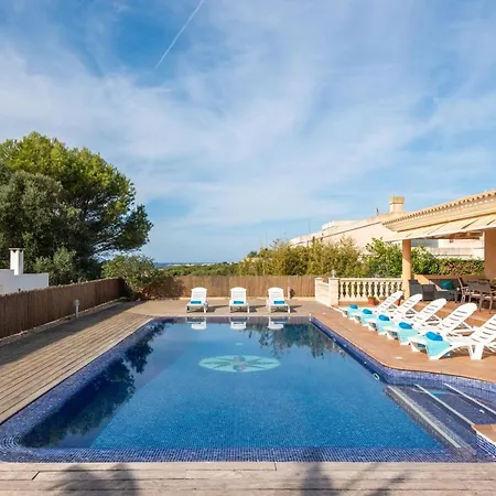 Punta Prima Sleeps 8 With Pool Air Con And Wifi Punta Prima (Menorca)